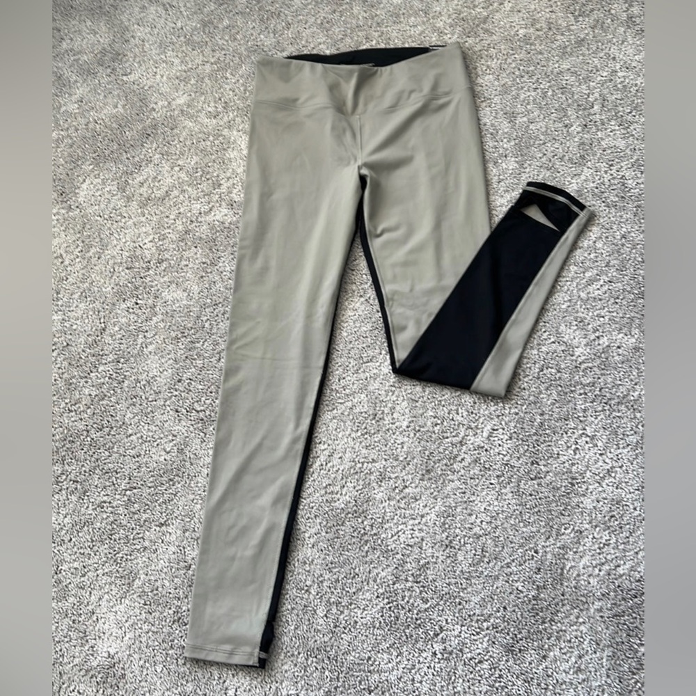 Victoria's Secret VSX SPORT Workout Leggings  LARGE